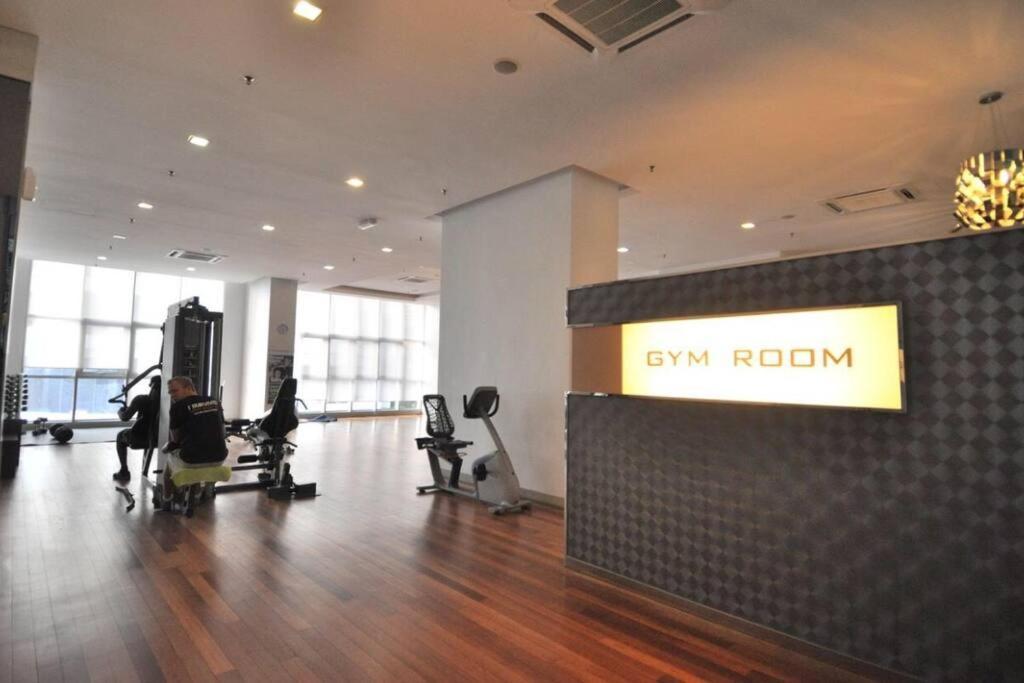 Modern @ Kuala Lumpur, Regalia *